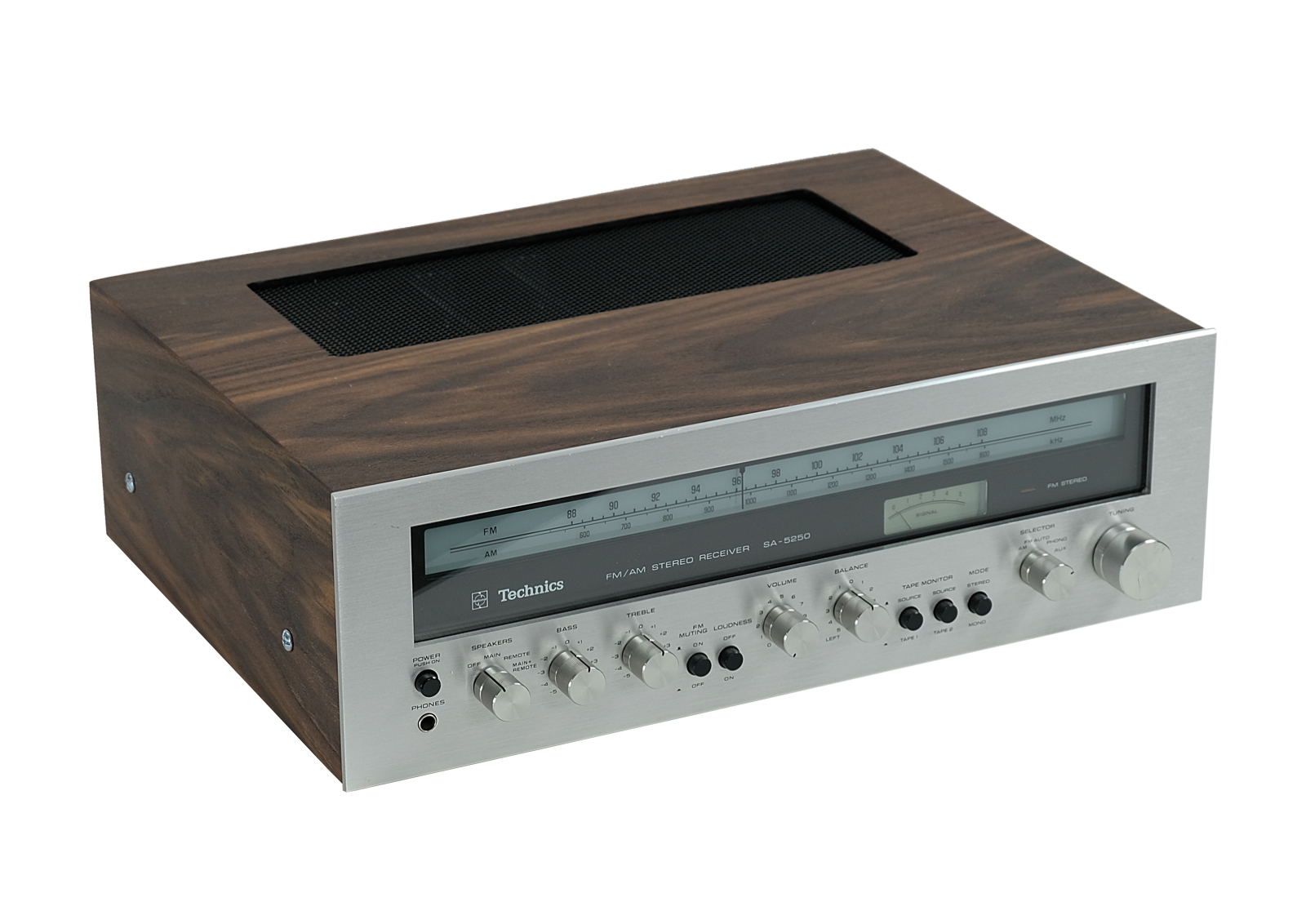 Technics SA-5250 stereo receiver.