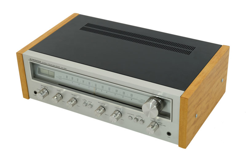 Pioneer SX-550 stereo receiver. Classic Vintage. Completely revitalized. Iroko Vintage Pioneer SX-550