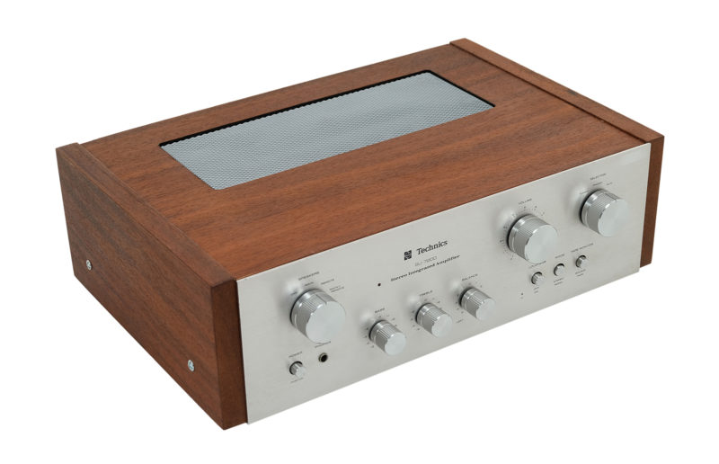 Technics SU 7200 Amplifier. HI-FI Stereo Classic Vintage. Completely revitalized. Technics SU 7200 Amplifier