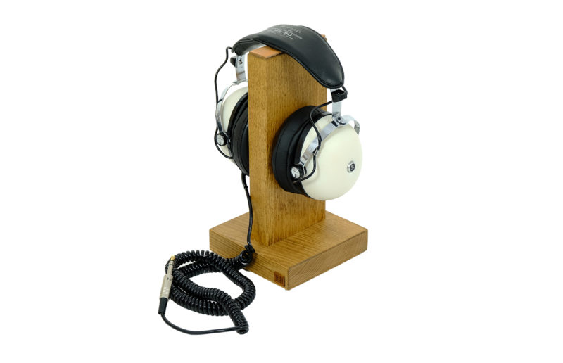 Pioneer SE-50 headphones