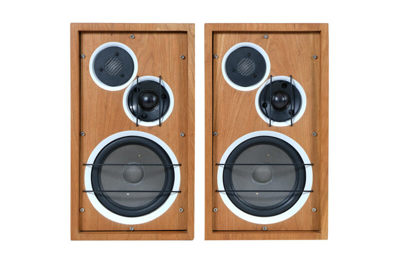 Revox AX3 - 3 loudspeakers. Classic Vintage. Fully revitalized. Revox AX3 - 3, audio vintage