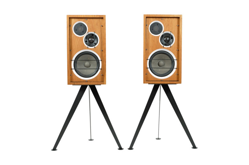 speaker stands